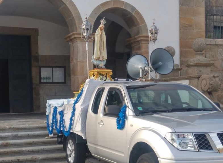 Carrinha com Imagem de Nossa Senhora de Fátima percorreu ruas de Dume e Real