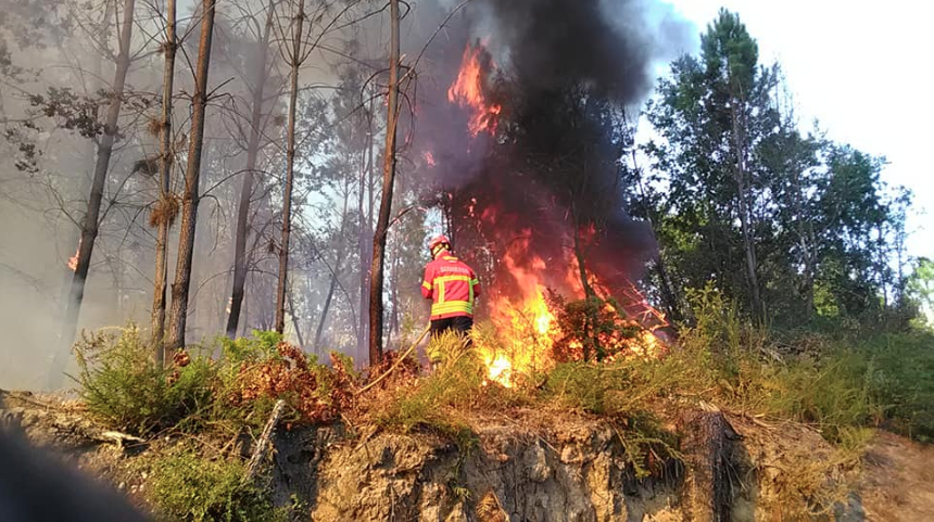 Braga em risco elevado de incêndio até quinta-feira
