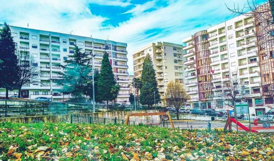 Voluntários de Braga convidam a limpar a Praça das Fontainhas