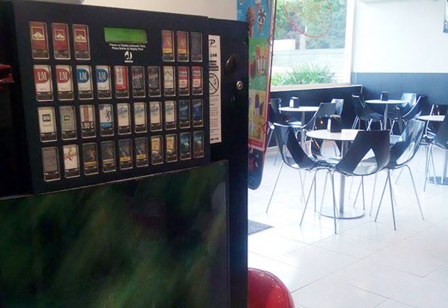 Burlões simulam comprar tabaco em máquinas para extorquir dinheiro em Braga