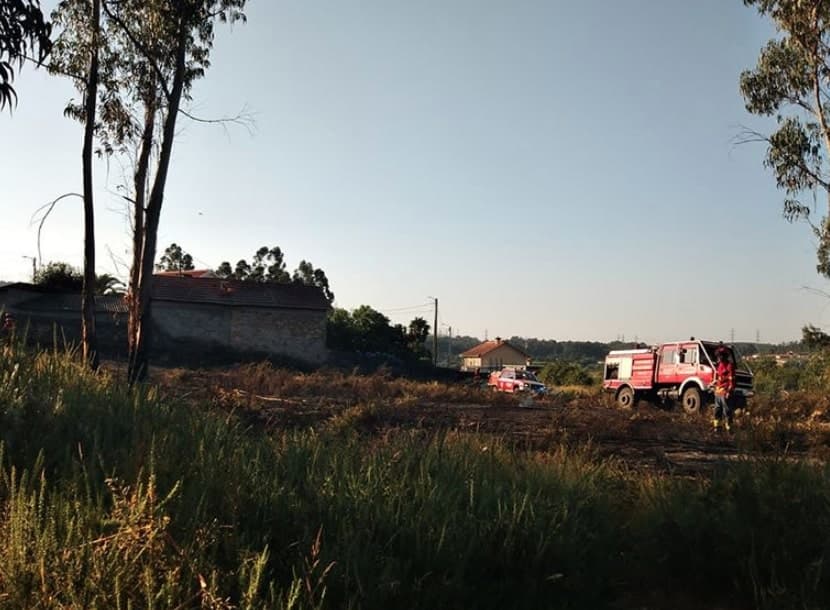 Bombeiros de Braga apelam à população para evitar comportamentos de risco de incêndio
