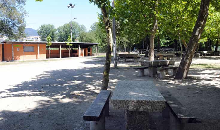 Apesar de fechado, Parque de Lazer de Figueiredo continua a ser frequentado.
