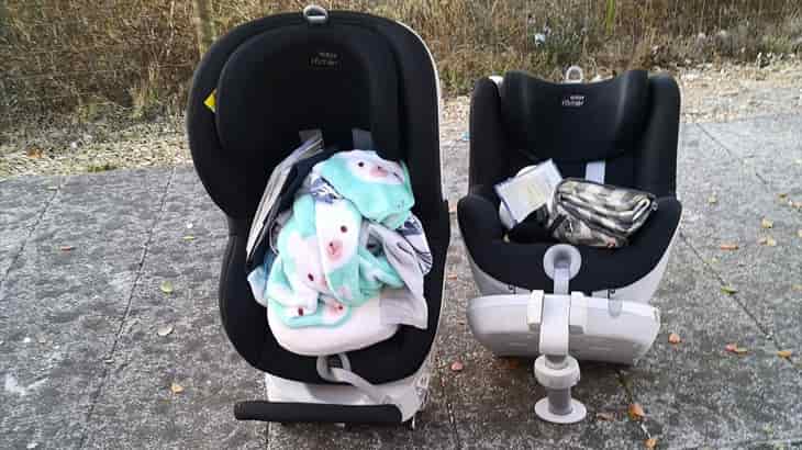 Ladrões abandonam cadeiras de bebé na rua após roubarem carro