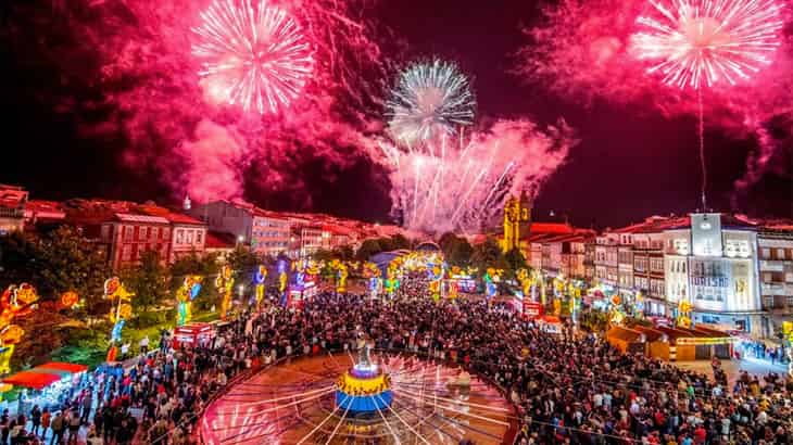 São João de Braga apura-se para a final das 7 Maravilhas da Cultura Popular