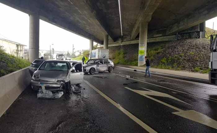 Colisão entre dois carros faz dois feridos em Braga