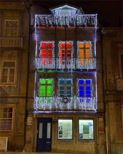 Braga: São Victor ilumina sede com cores do arco-íris para combater homofobia