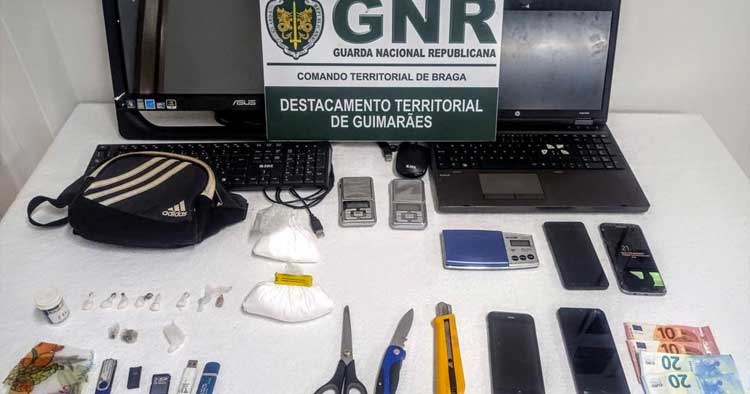 Homem de 54 anos detido em Guimarães por tráfico de estupefacientes