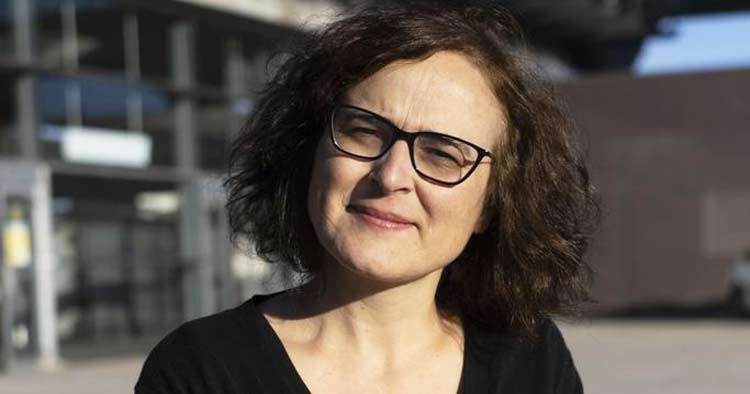 Ex-aluna da Universidade do Minho lança livro sobre as mulheres