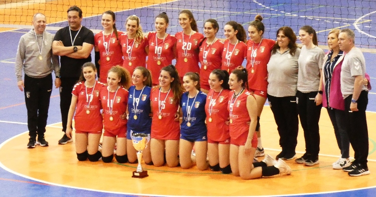 Cadetes e Juniores Femininos do SC Braga vencem Taças da AVB