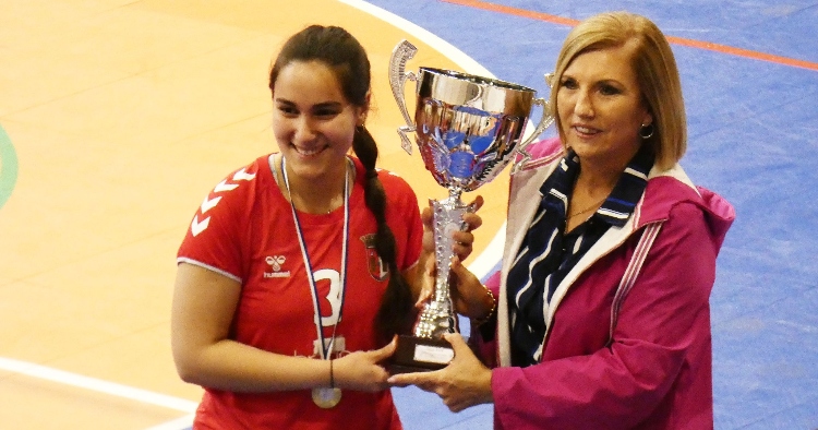 Cadetes e Juniores Femininos do SC Braga vencem Taças da AVB