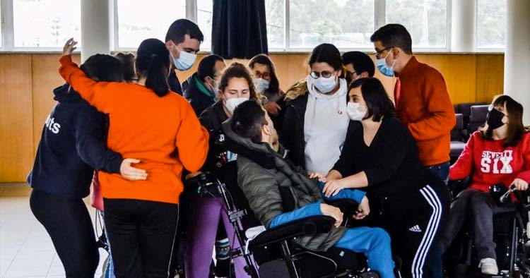 Mosteiro de Tibães recebe performance “Esfera – desistimos ou continuamos”