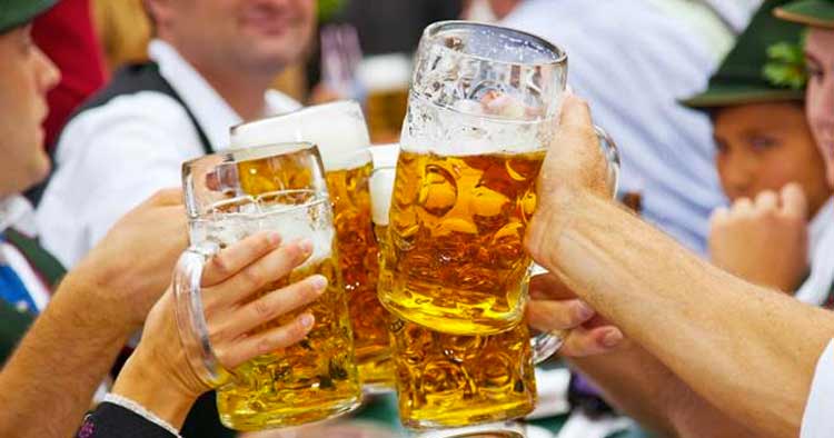 Braga celebra Octobeer Fest com música, cerveja e petiscos