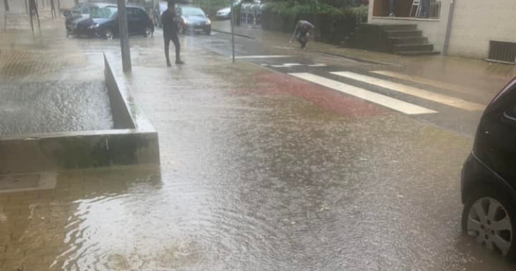 Chuva forte provoca inundações em Braga