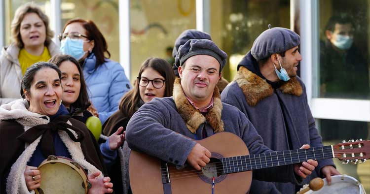 “Árvore dos Sonhos” deu prendas a jovens de cinco instituições de Braga