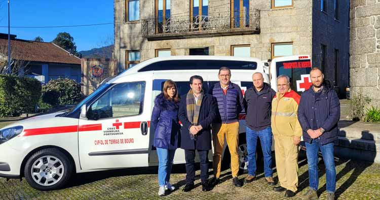 Terras de Bouro comparticipa aquisição de ambulância para a Cruz Vermelha