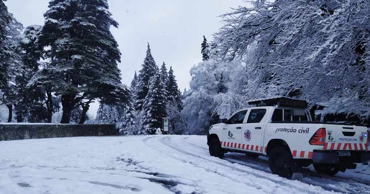 Braga sob aviso amarelo devido à queda de neve