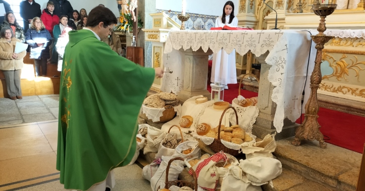 Freguesia de Braga distribuiu “Pão Bento” à comunidade
