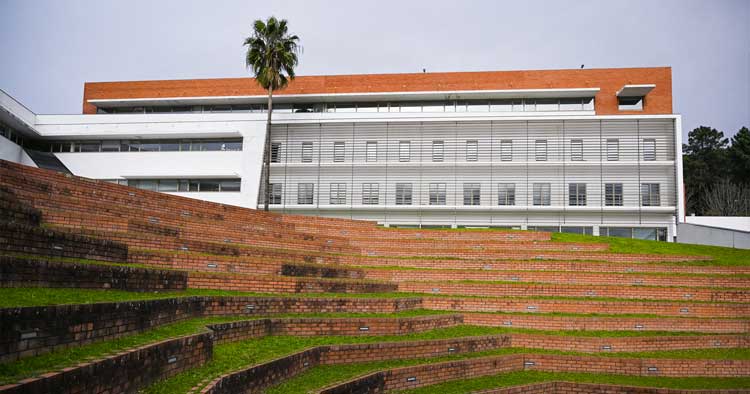 Escola de Economia e Gestão da UMinho junta antigos alunos
