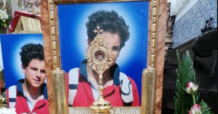 Vila Verde: Relíquia do Beato Carlo Acutis entronizada na Paróquia de Duas Igrejas