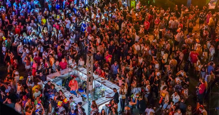 Noite de São João de Braga leva milhares às ruas da cidade