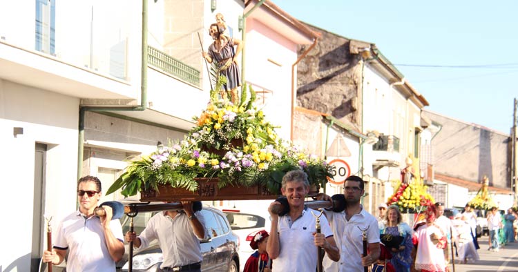 Braga: Merelim São Pedro venerou padroeiro com Majestosa Procissão