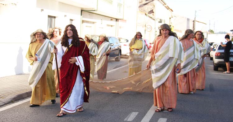 Braga: Merelim São Pedro venerou padroeiro com Majestosa Procissão