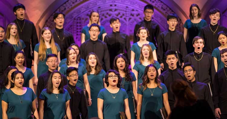 Grupo Coral de Jovens do Canadá dá concerto na Sé de Braga