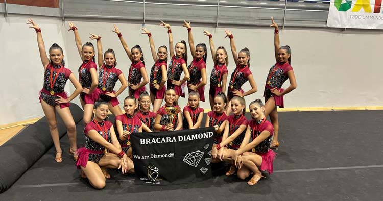 Escola de Braga conquista três troféus ibéricos da Dança Desportiva