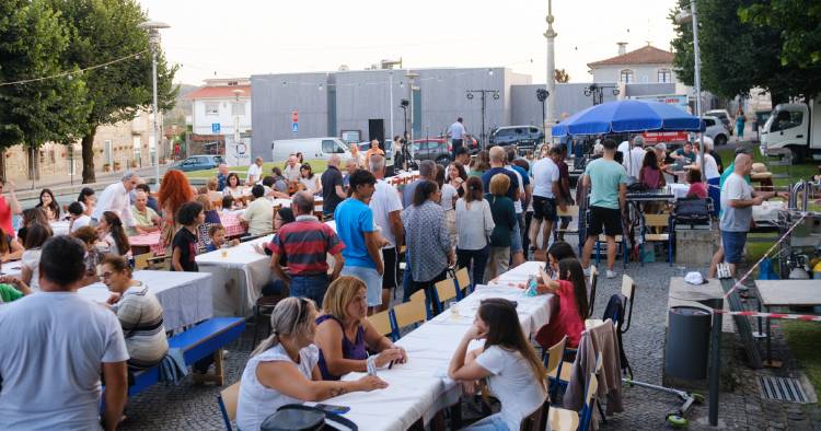 Braga: Tadim juntou mais de 300 pessoas no Largo de São Bartolomeu