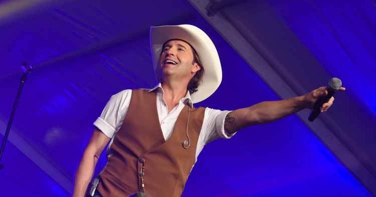 Zé Amaro dá concerto esta quinta-feira em Famalicão