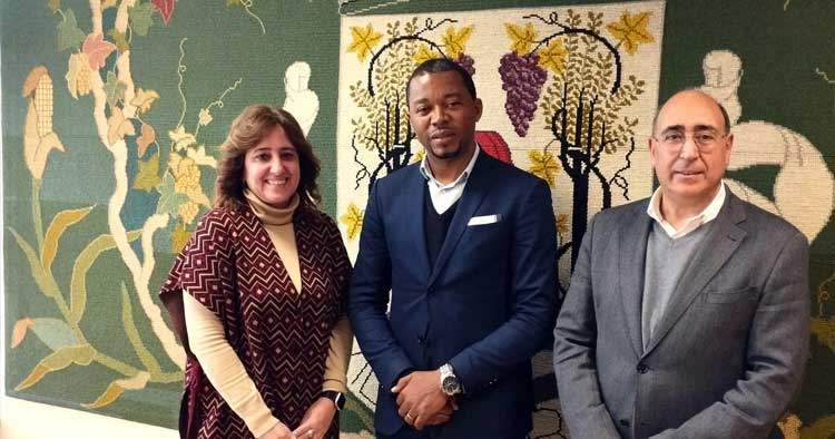 Vila Verde coopera com Município de Cabo Verde para reforçar sistema educativo