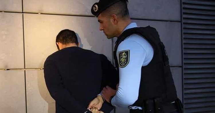 GNR detém dois jovens por roubar e agredir alunos em Vila Verde