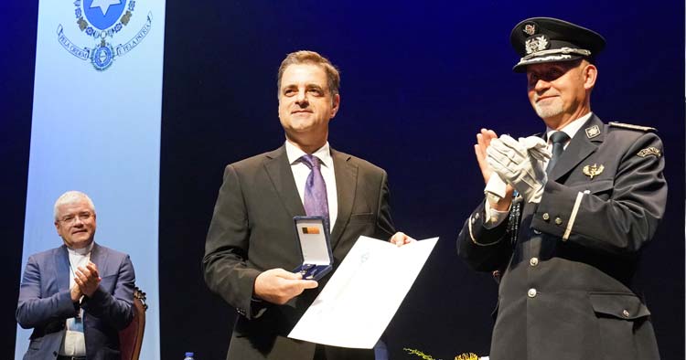 Câmara de Braga recebe Medalha de Mérito e Valor Policial Grau Ouro da PSP