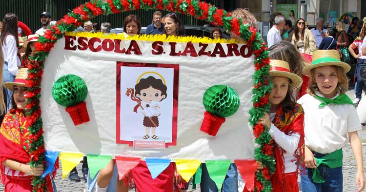 Cortejo infantil "São João da Pequenada" animou ruas de Braga