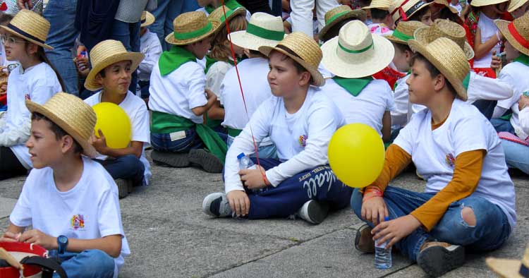 Cortejo infantil "São João da Pequenada" animou ruas de Braga