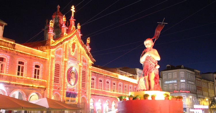 Milhares de luzes iluminam a cidade para as Festas de São João de Braga