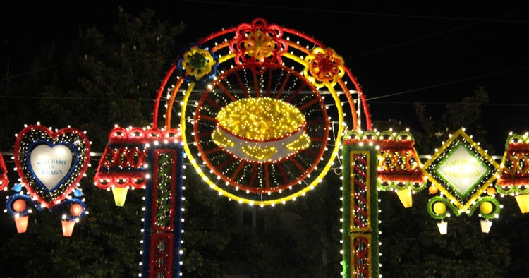 Milhares de luzes iluminam a cidade para as Festas de São João de Braga