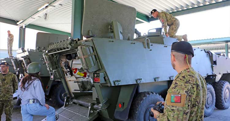 Coluna militar do Regimento de Cavalaria n.º 6 apresenta-se em Vila Verde