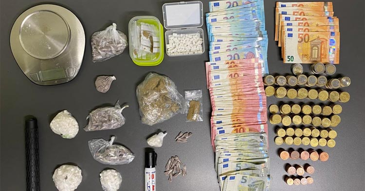 Duas mulheres e um homem detidos em Braga por tráfico de droga