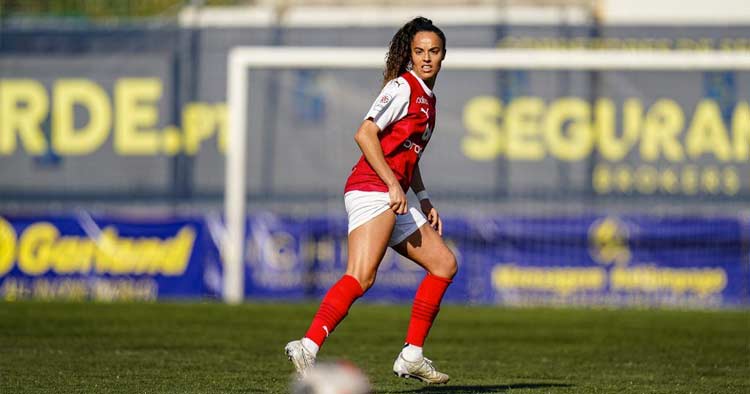 Mariana Azevedo renova com o SC Braga