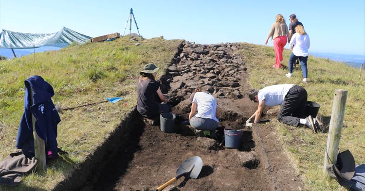 Alunos da UMinho fazem escavações arqueológicas em cinco concelhos do país