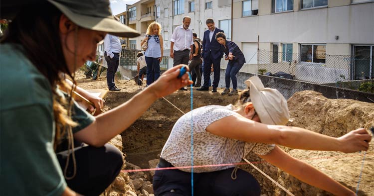 Alunos da UMinho fazem escavações arqueológicas em cinco concelhos do país