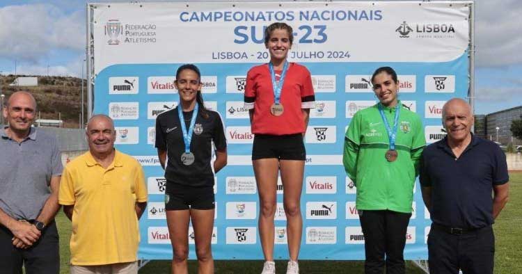 Camila Gomes do SC Braga é campeã nacional nos 800 e 1500 metros