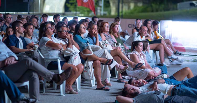 Cinema ao ar livre levou centenas à Praia Fluvial da Ponte do Bico em Braga