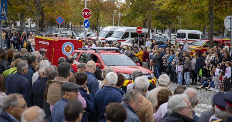 Barcelos saiu à rua para celebrar Dia Distrital do Bombeiro