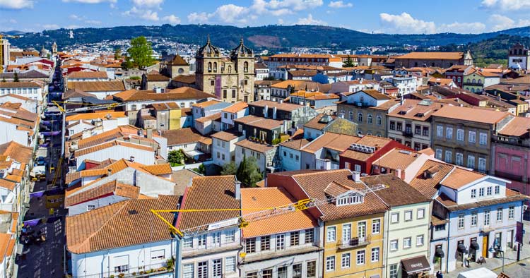 Comprar casa em Braga ficou 6% mais caro