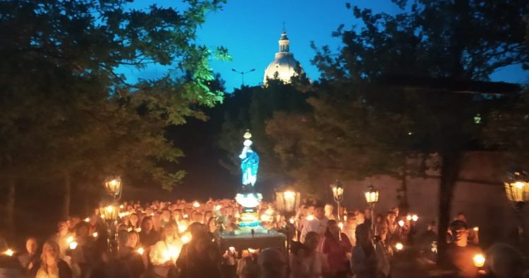 Santuário do Sameiro em Braga recebe tradicional Procissão de Velas