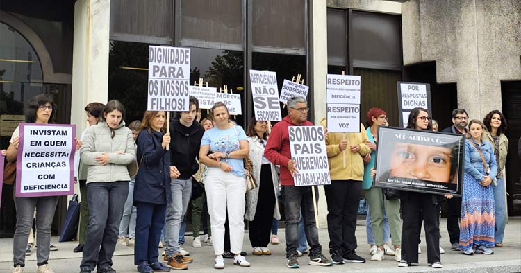 Pai de jovem autista faz greve de fome em Braga