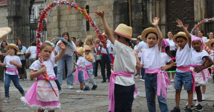 Crianças de Braga abrilhantaram Dia de Santo António com Marchas Populares