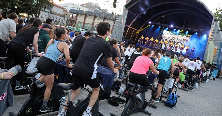 Maratona de Cycling junta 300 bicicletas em Famalicão